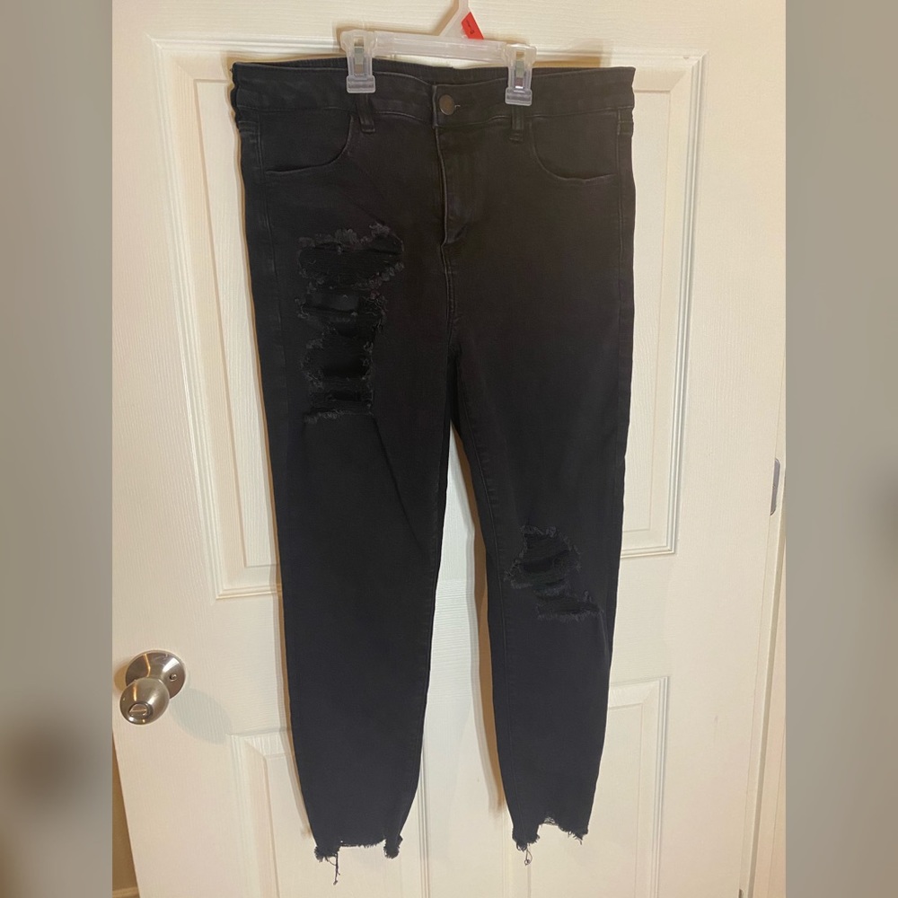 American Eagle Distressed skinny jeans